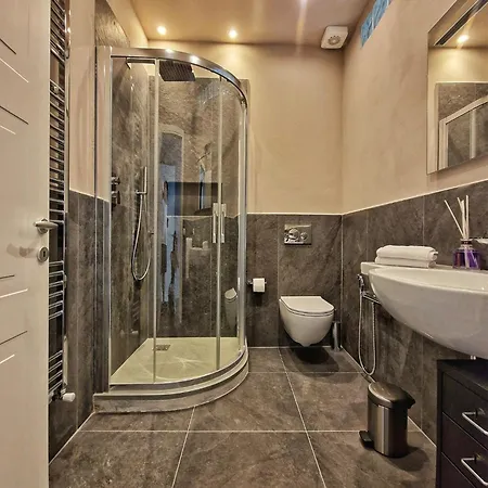Daire Private 82 *